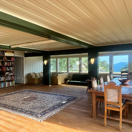 Βίλα The Longhouse